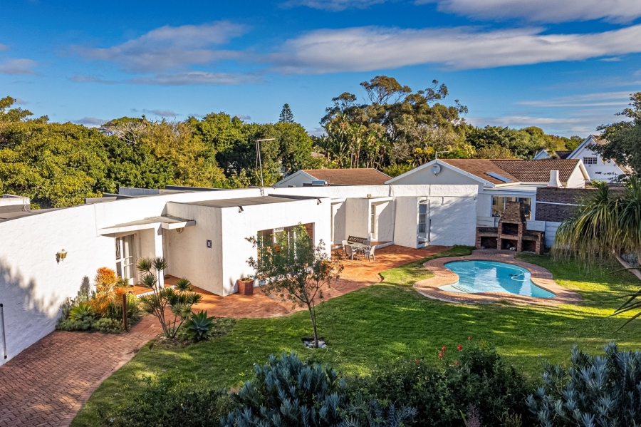 3 Bedroom Property for Sale in Summerstrand Eastern Cape